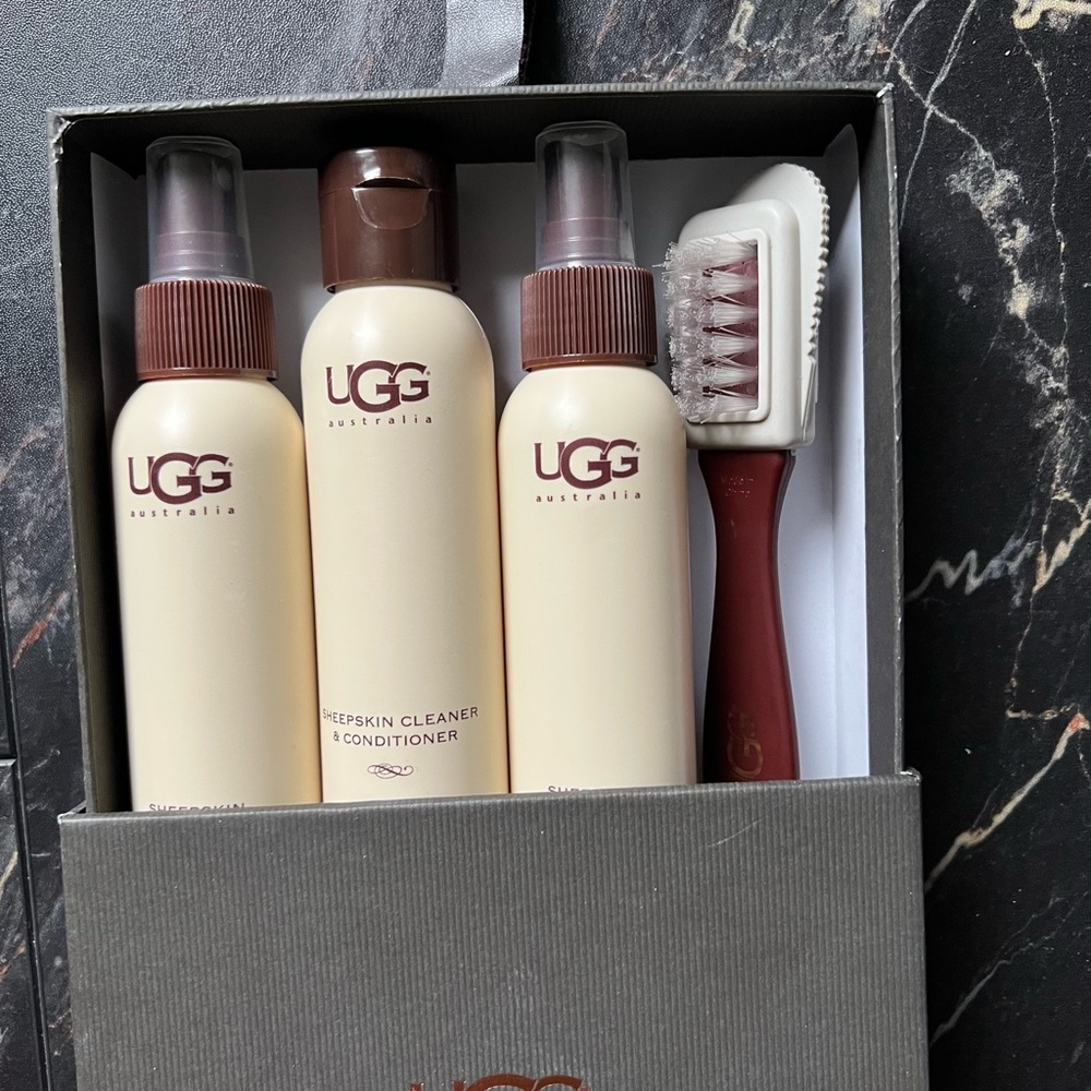 UGG Sheepskin Cleaning Kit